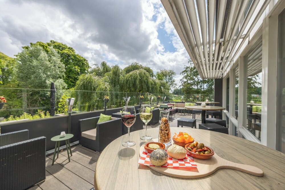 Фото Rotterdam Airport Hotel, Bw Signature Collection