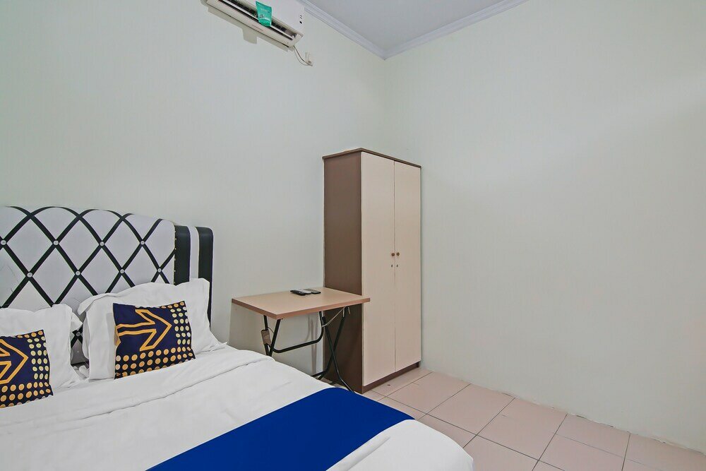 Фото Spot On 92093 Feri Homestay