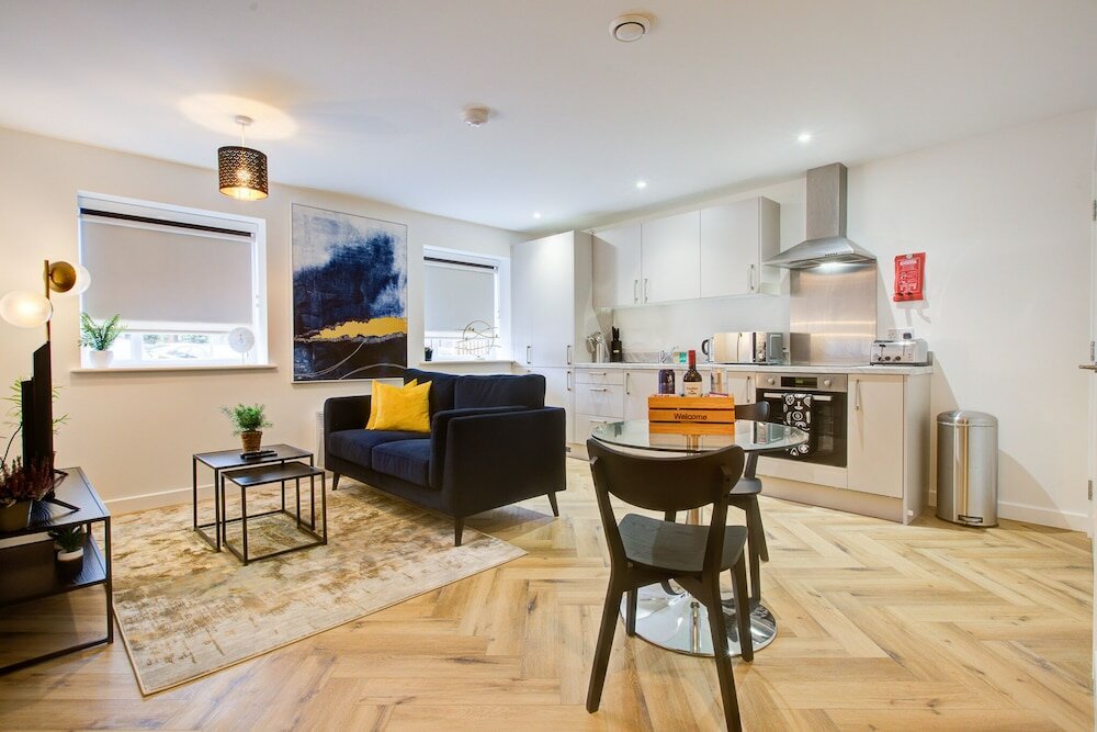 Фото Hybrid Resi - Mitcham