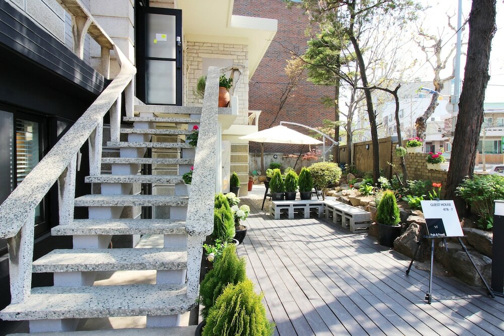 Фото Hi Jun Guesthouse