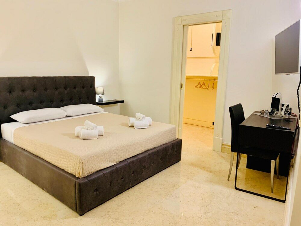 Фото Simon's Guest House