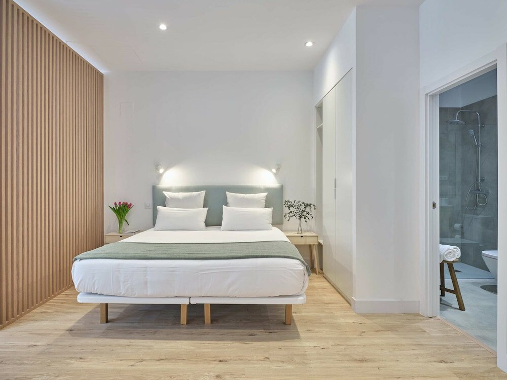 Фото Paseo Suites Hotel