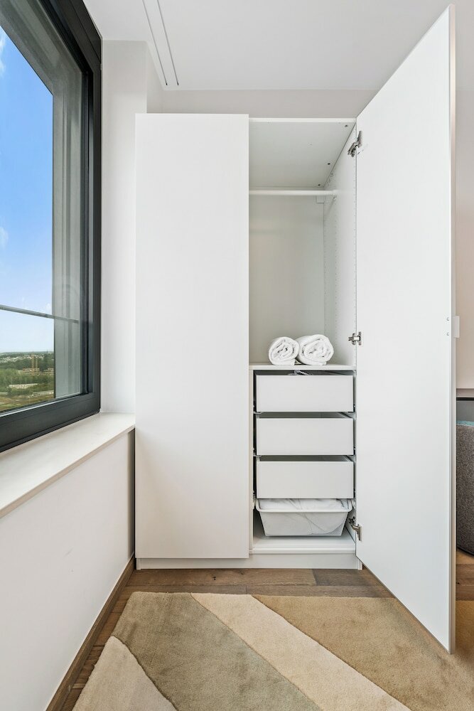 Фото Stylish Luxurious Apt w Pool & Gym Id214