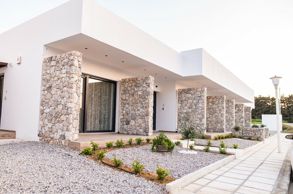 Фото Pebble Garden Orchid