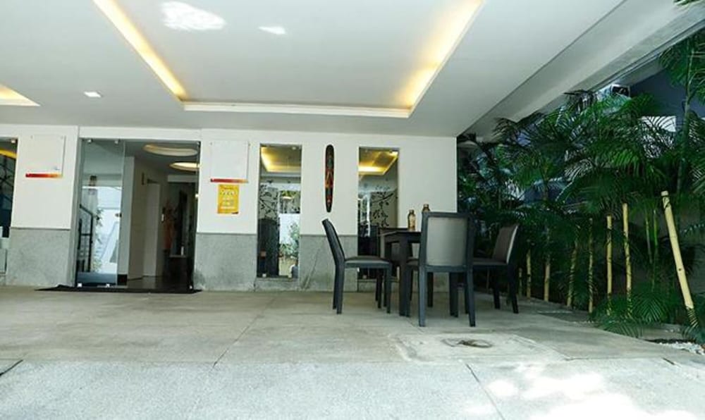 Фото Fabhotel Skyry II