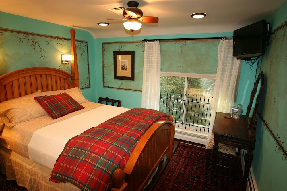 Фото Alpenhof Bed and Breakfast