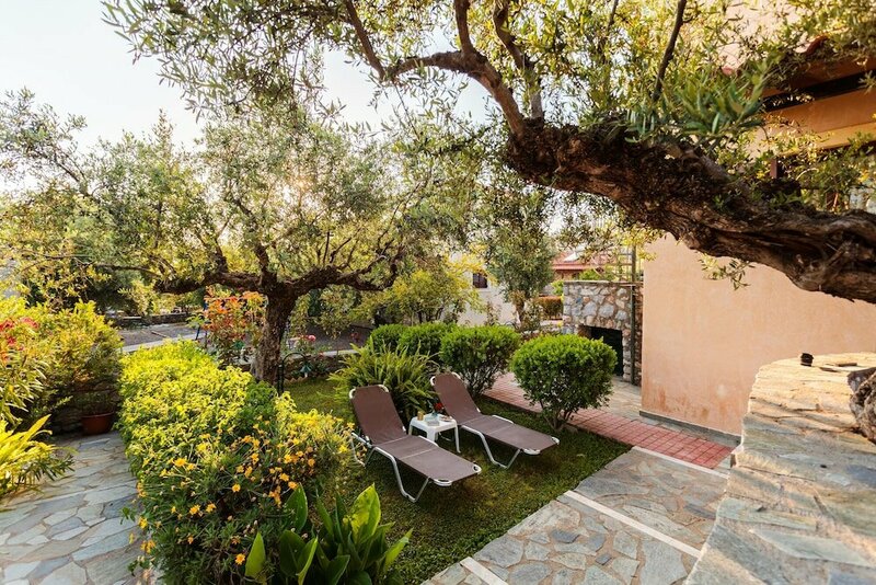 Гостиница Mani Garden Haven - Private Retreat in Stoupa