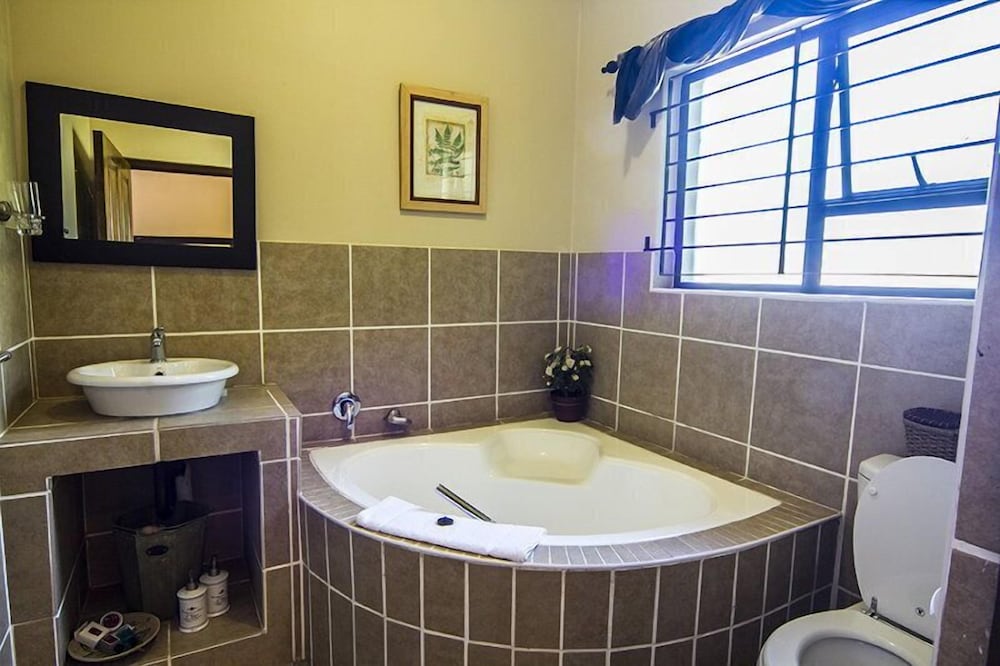 Фото Afri-Lala Bed & Breakfast