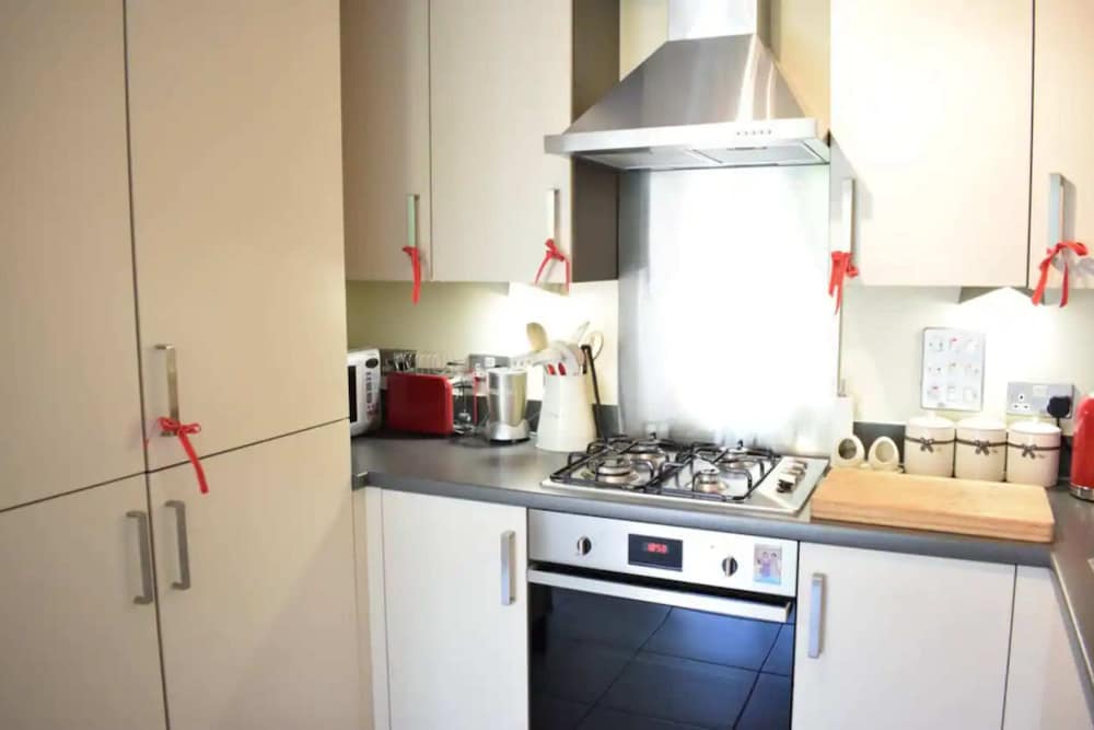 Фото Lovely 2bd Flat With Balcony - Finsbury Park