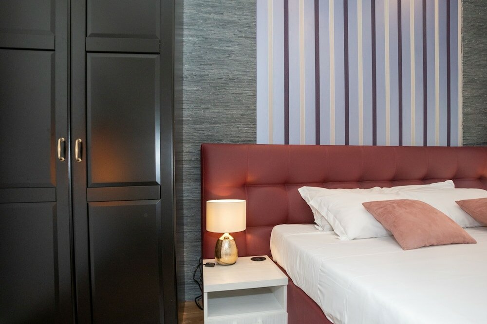 Фото Leonardo Suites - The Luxury Leading Accommodation in Rome