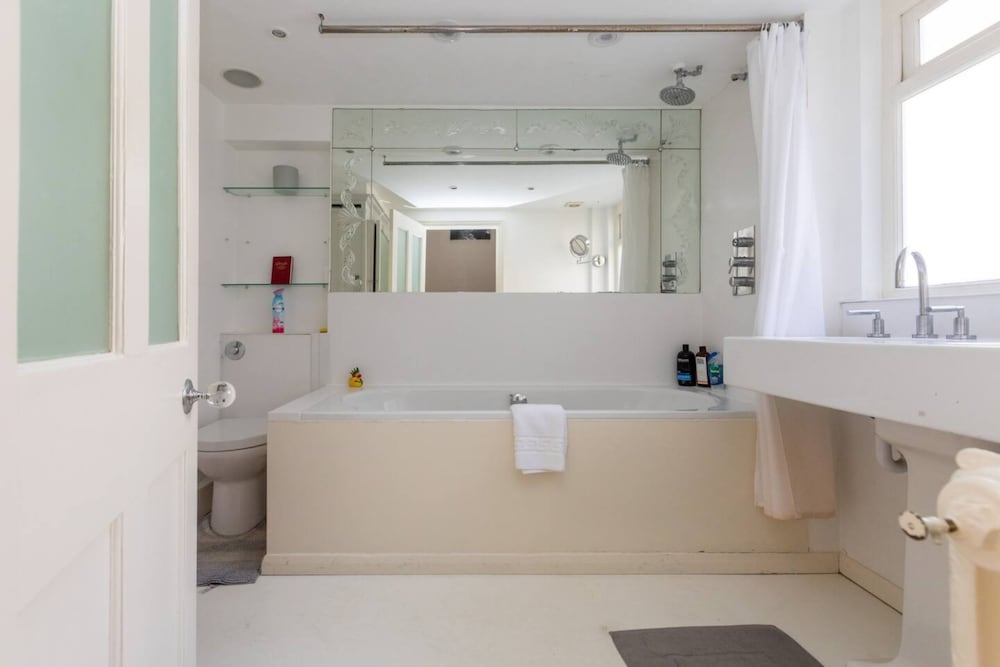 Фото Charming 1bd Flat With Balcony - Kensington