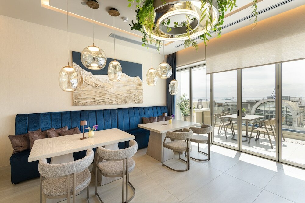 Фото Holiday Inn Thessaloniki Hotel