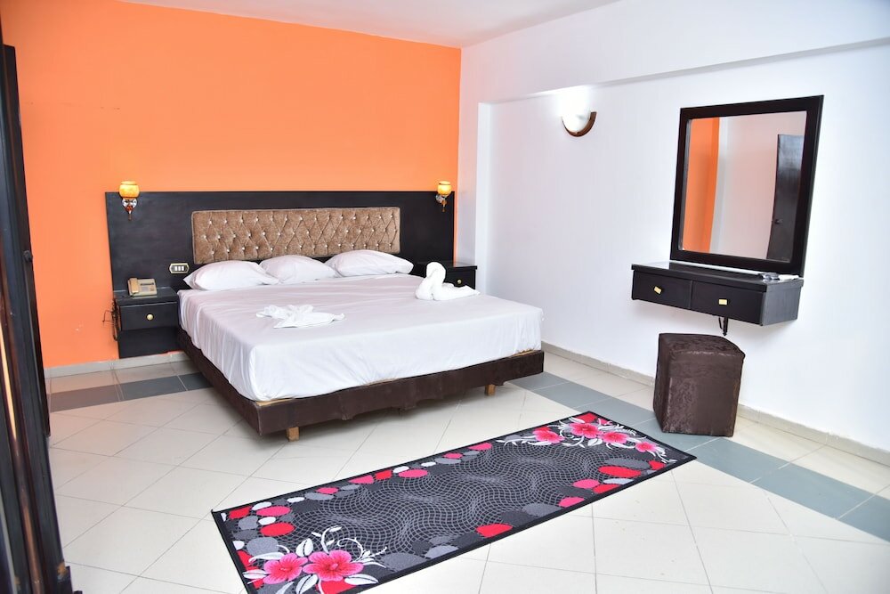 Фото Royal Pyramids Hotel