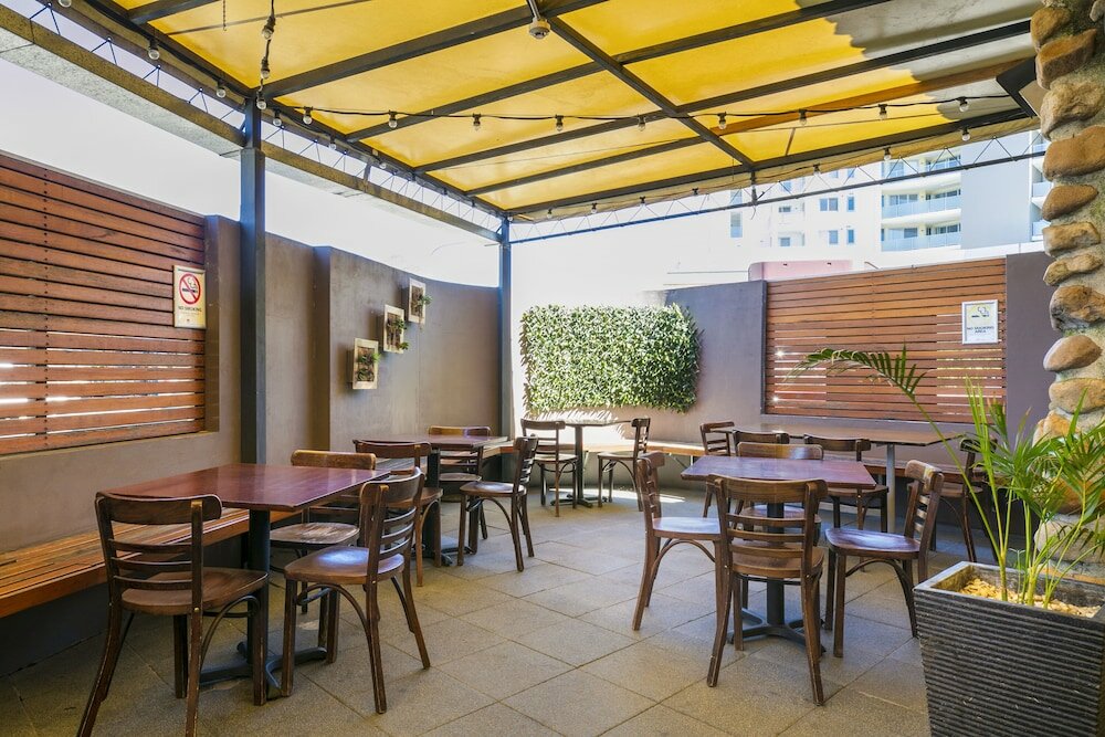 Фото Toongabbie Hotel