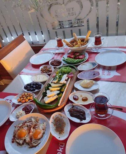 Гостиница Huzur Park Otel в Гёкчебей