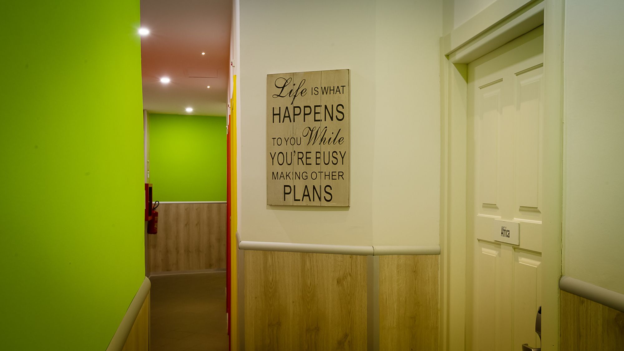 Фото Youth Station Hostel