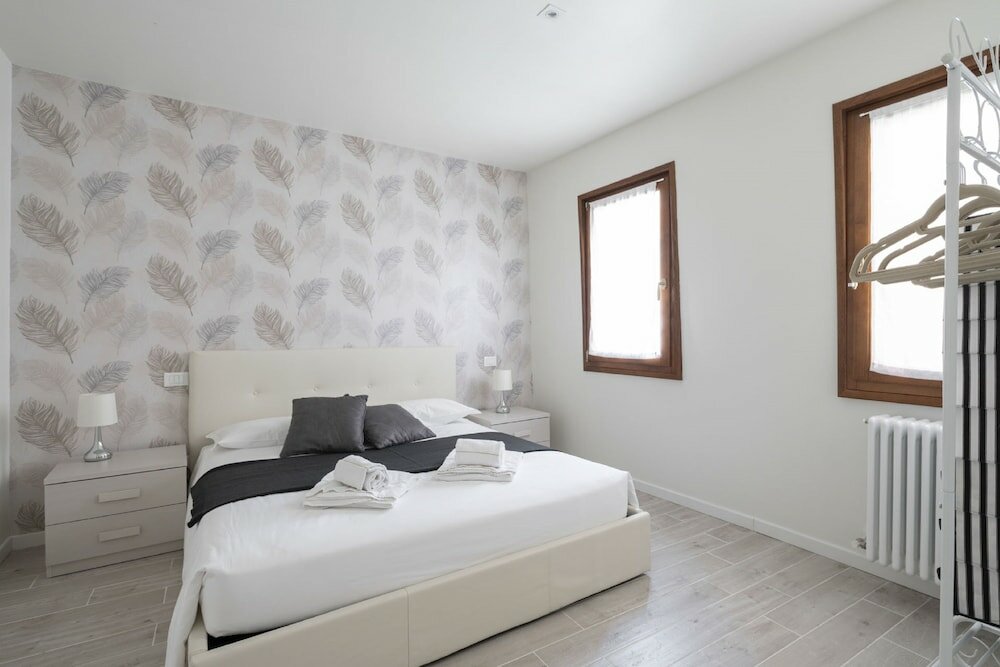 Фото Apartments in San Marco with Canal View