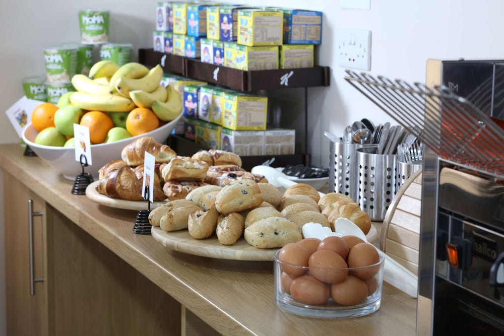 Фото Best Western Northfields Ealing Hotel