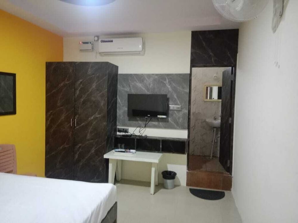 Фото Navarang Residency