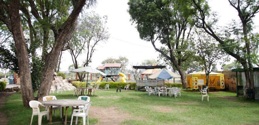 Фото Cool Rivers Hotel