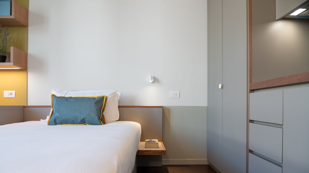 Фото Giovenale Milan Navigli