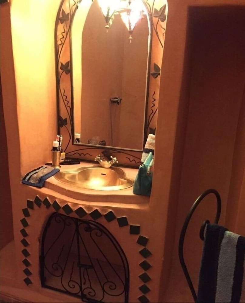 Фото Riad Kalyani