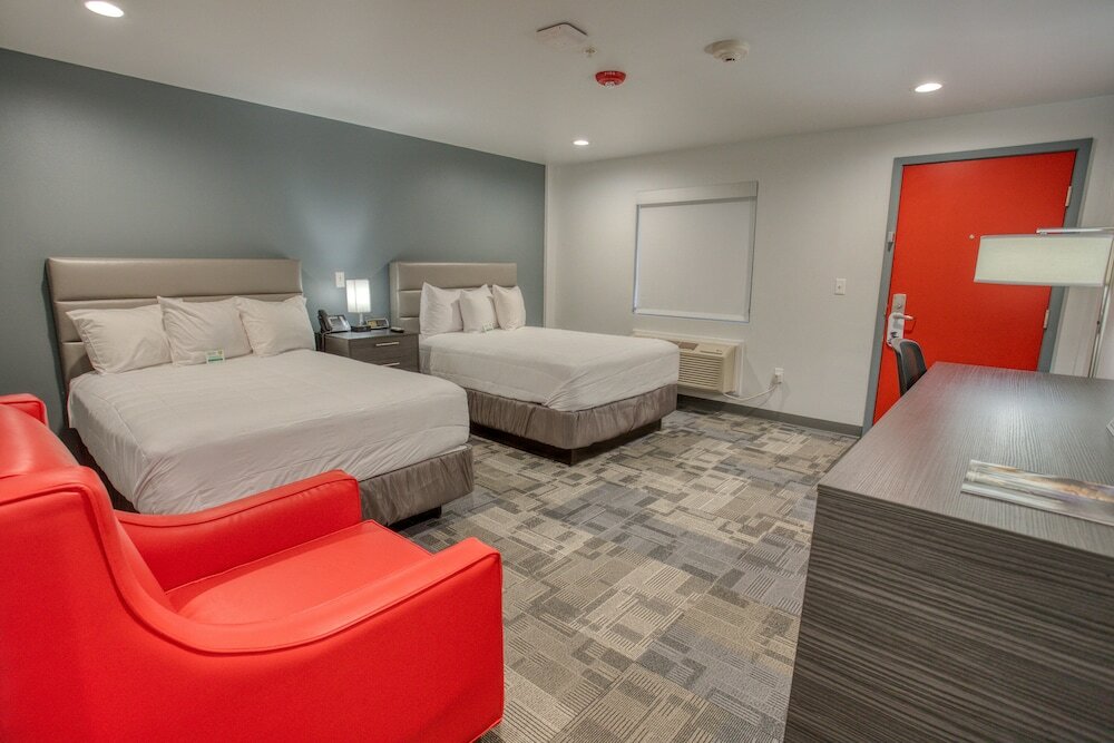 Фото Post Time Inn