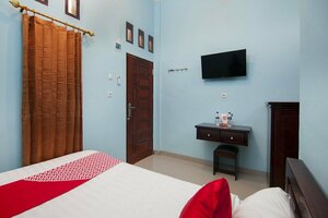 Oyo 1235 Tona Residence (North Sumatra, Kota Medan City, City of Medan), hotel