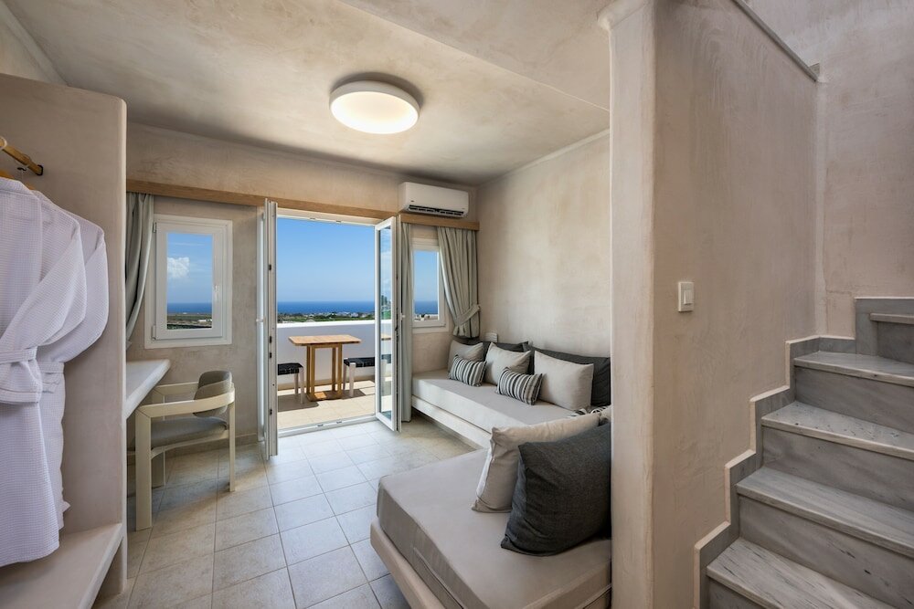 Фото Aelia Luxury Suites