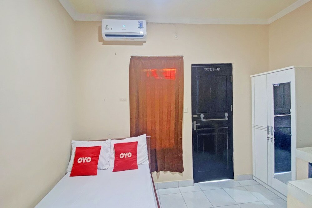 Фото Oyo 92961 Amor Kost