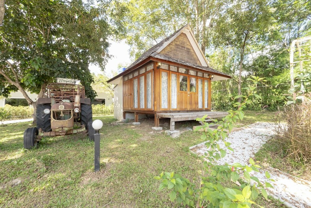 Фото Oyo 75378 Thawapee Resort