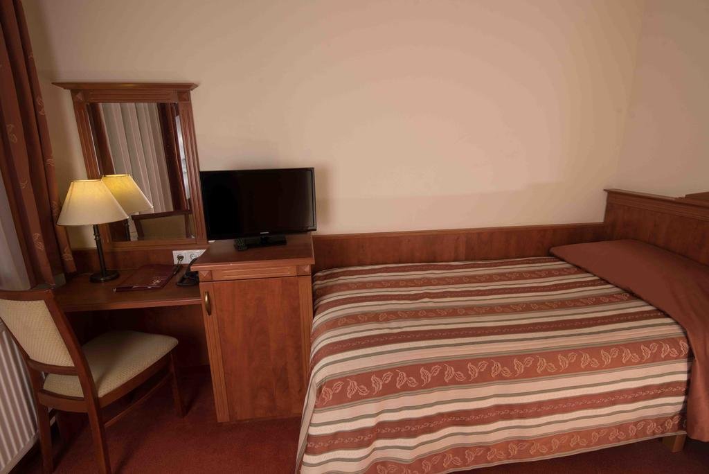 Фото Gereby Kuria Hotel es Lovasudvar