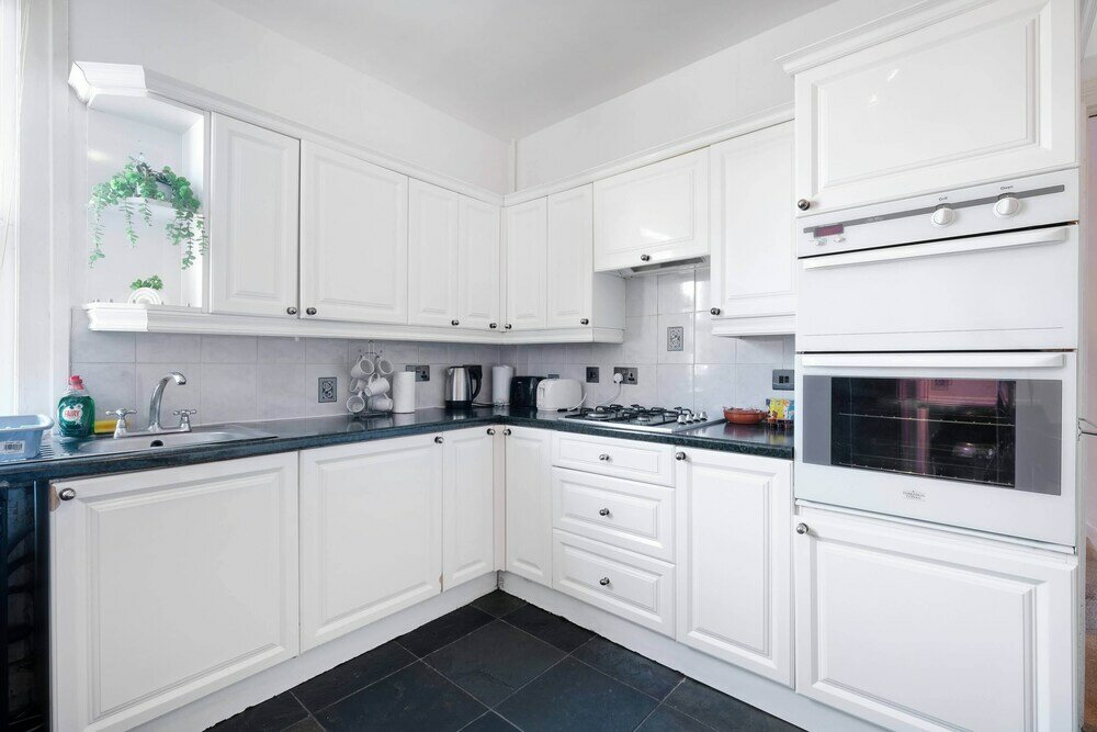 Фото London Spacious 3 Bedroom House Fulham