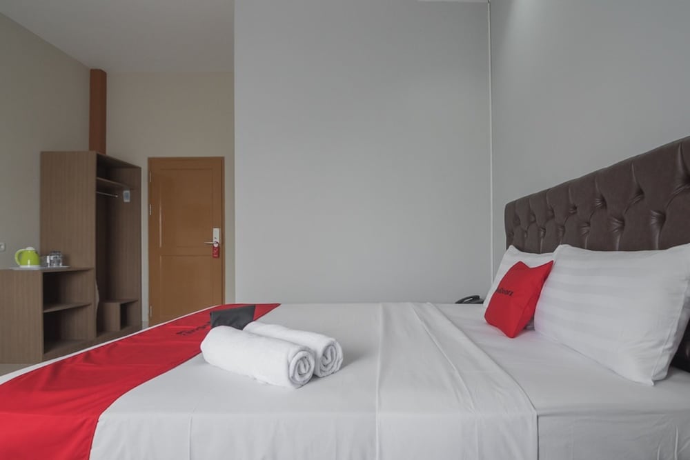 Фото RedDoorz near Islamic Center Samarinda