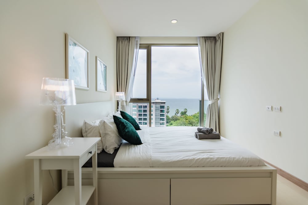 Фото The Riviera Wongamat by Pattaya Holiday