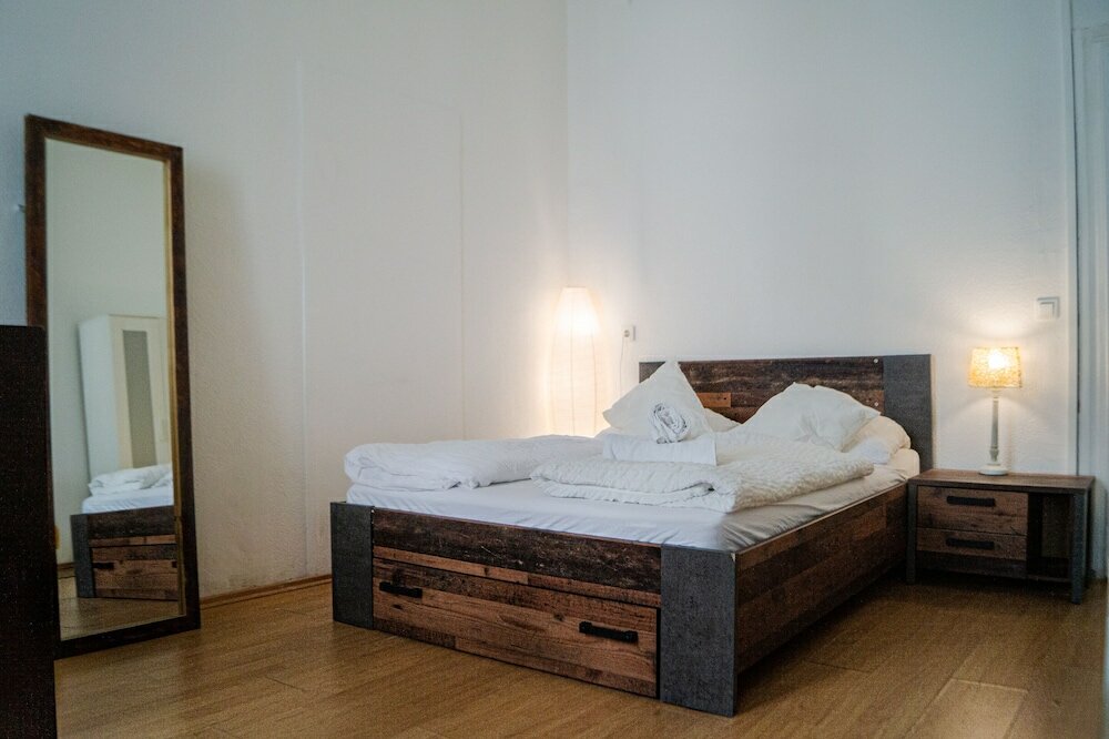 Фото Vibrant Apartment Near Downtown