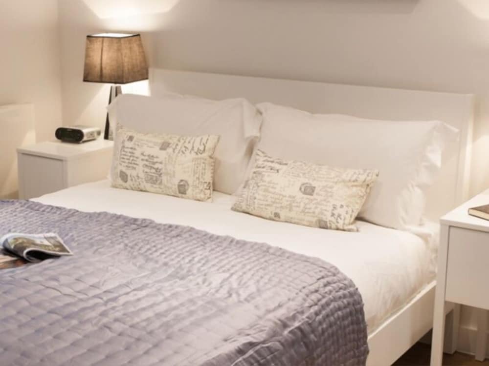 Фото Berwick Street by Q Apartments