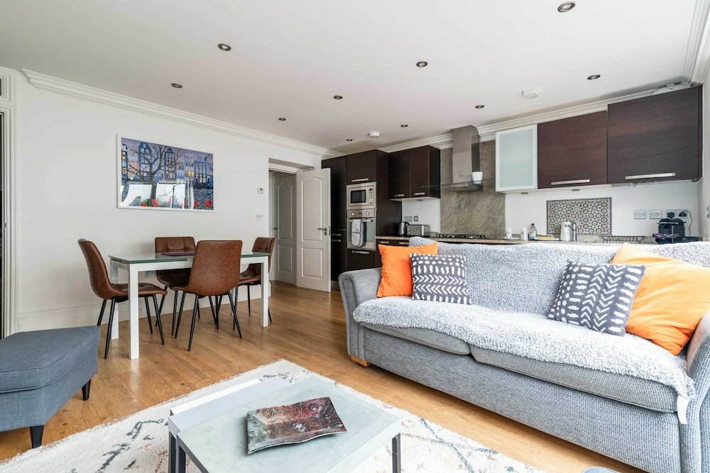 Фото Gorgeous Kentish Town Flat