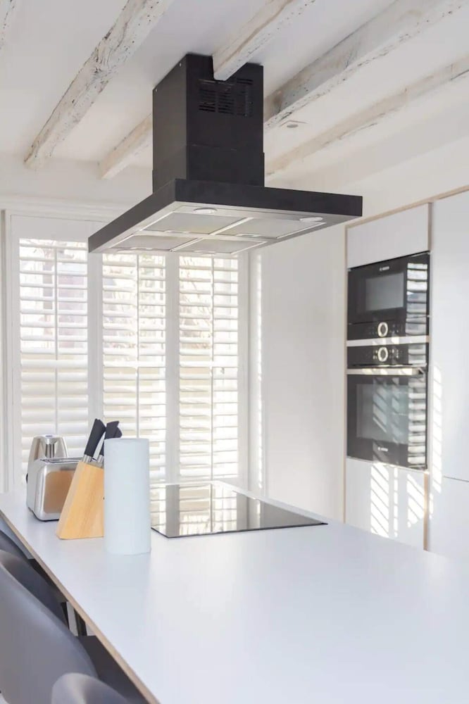 Фото Luxury 2 Bedroom Garden Flat - Hackney