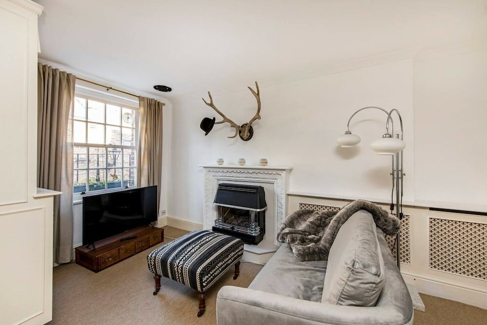 Фото Beautiful 2-bed Flat, Notting Hill