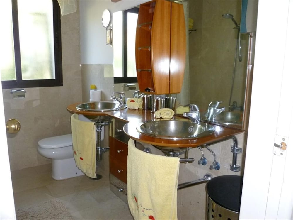 Фото Private Cosy Villa in Marbella Area