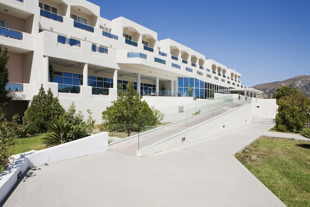 Фото Sovereign Beach Hotel - All Inclusive