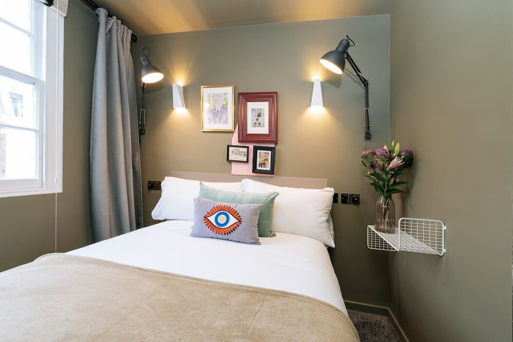 Фото The Warwick by Aura Collection