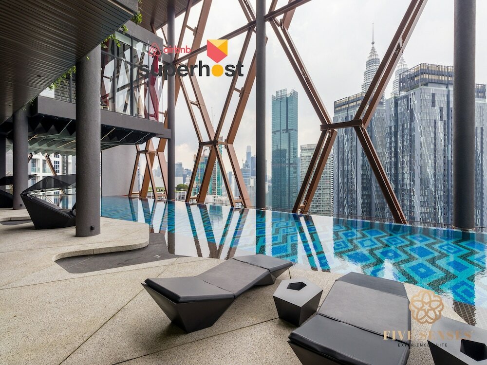 Фото Scarletz Suites by Five senses