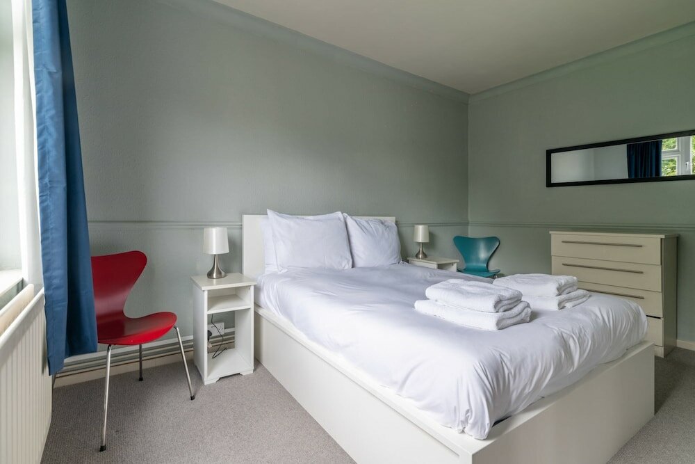 Фото Charming One Bed Abode In East Putney