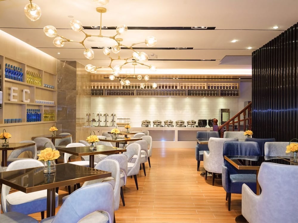 Фото Echarm Hotel