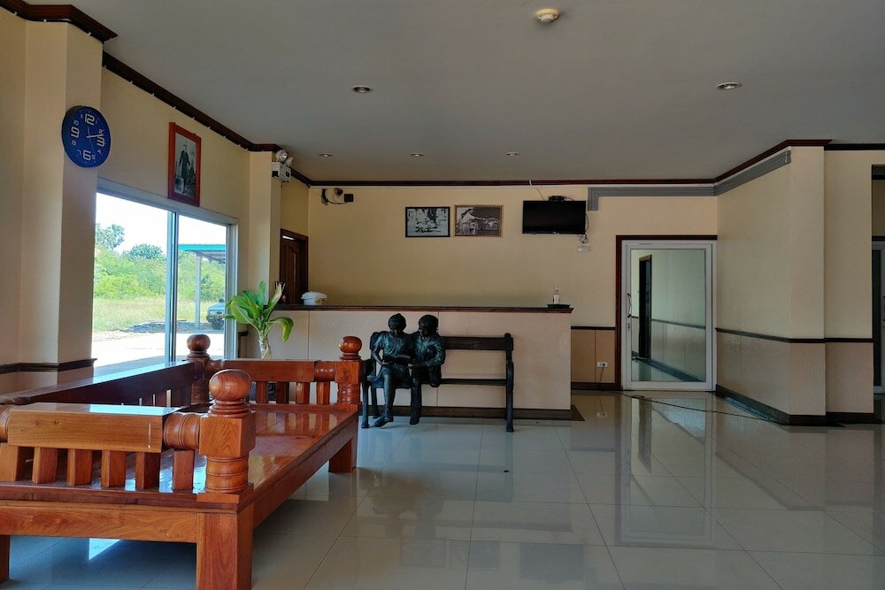 Фото Oyo 75334 Train Hotel