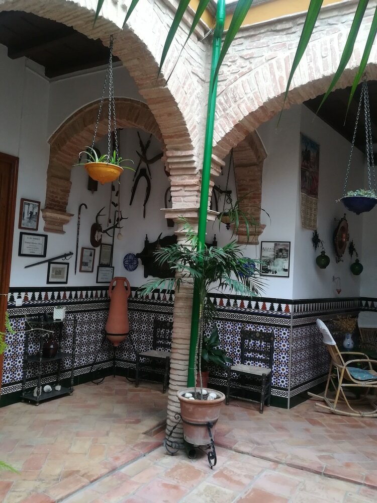 Фото Hostal Comercio