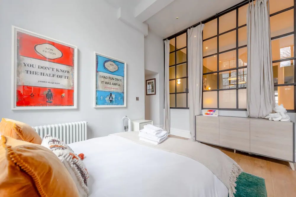 Фото Bright and Stylish 2 Bedroom Flat in Chiswick