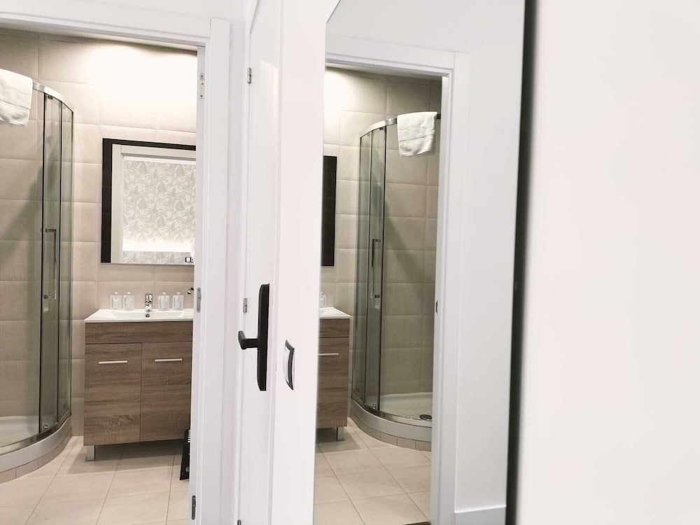 Фото Hostal Gonzala by gaiarooms